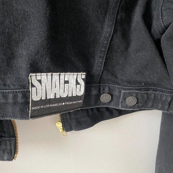 Mother Denim The Chiclet Cropped Denim Jacket In Smacking Good - Picture 8 of 9